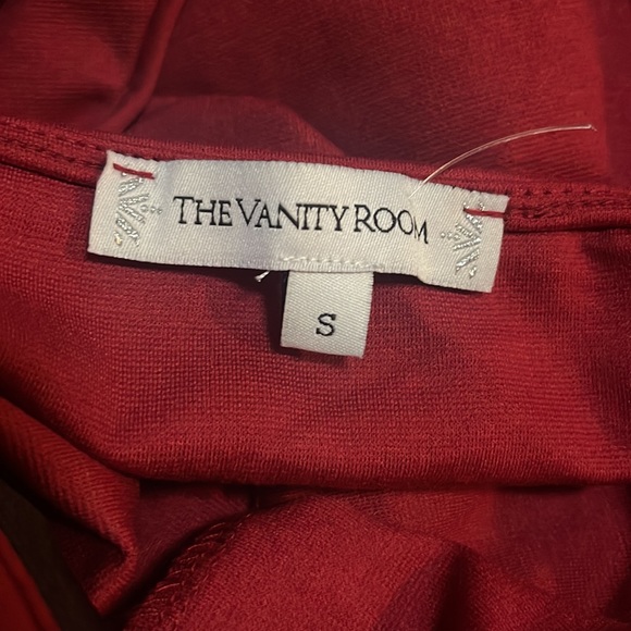 Vanity Room Herringbone Cut Out Back Red Mini Dress Size Small (2-4) NWT - Picture 10 of 10